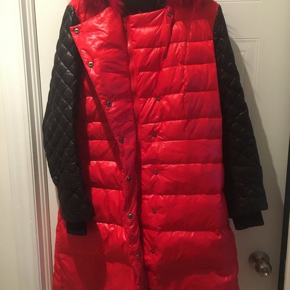 Simon Chang Red & Black Long Down Jacket with Fur Collar & Quilted Patterns - Picture 6 of 16